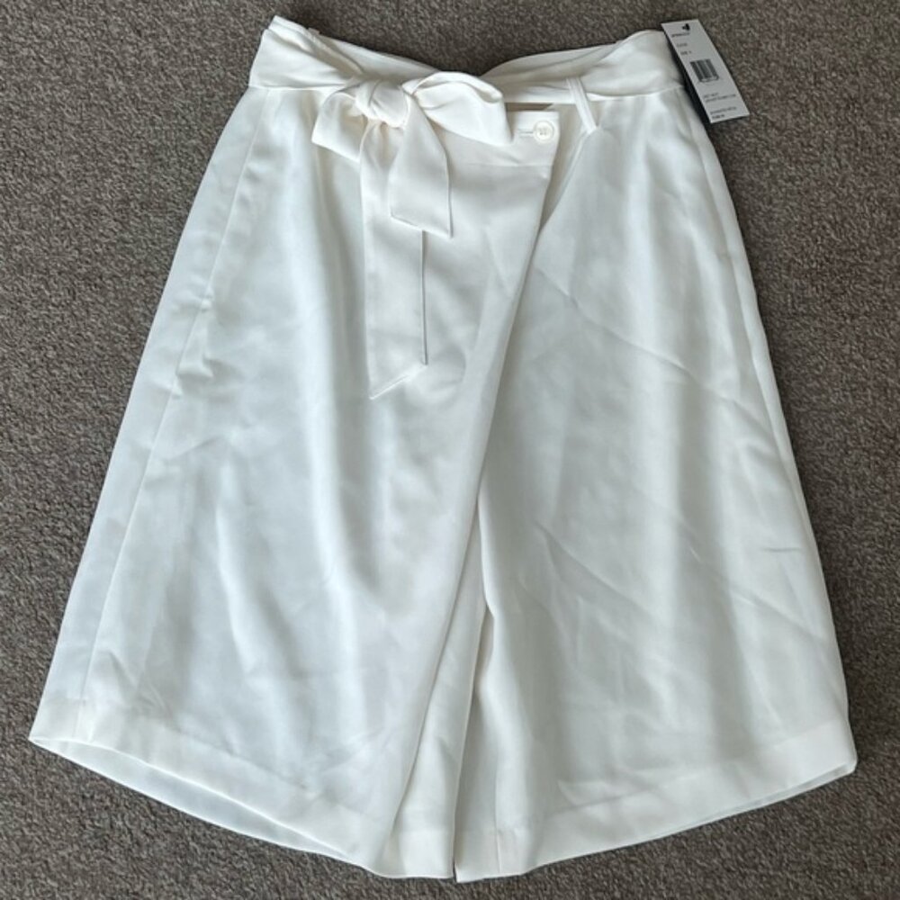 Lafayette 148 New York Shorts Size 8 NWT‎